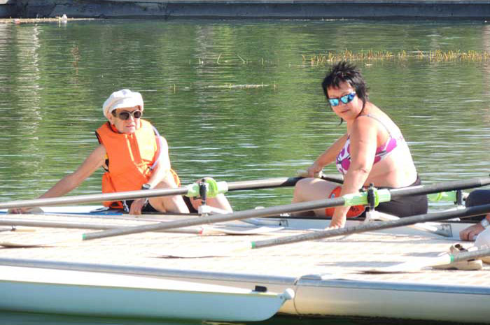 Canoe sur le plan d'eau de Embrun